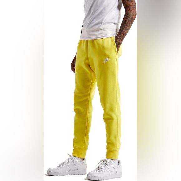 Nike Men's Yellow Jogger Pants - Picture 2 of 9